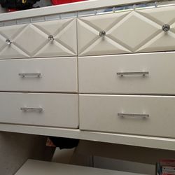 Cream Color Bedroom Set  ( Queen Size )