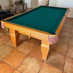 Beautiful Natural Color Pool Table By Brunswick 8’x4’