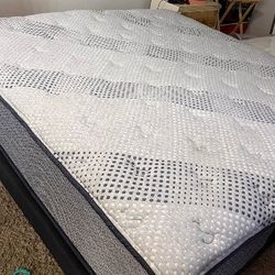 Like New Beautiful Serta King Mattress And Boxsprings .