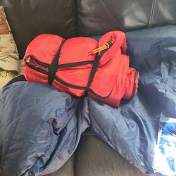 2 Sleeping Bags 