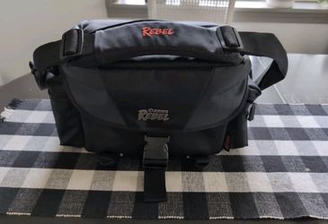 Canon Eos Rebel T7 With Ai Package 