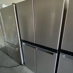 Whirlpool Refrigerator 4 Doors STAINLESS STEEL
