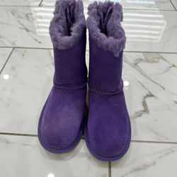 Ugg kids Bailey Bow Boots Size 2