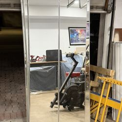 2 Bifold Mirror Close Doors