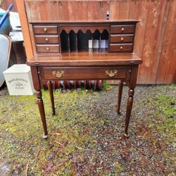 Ethen Allen Secretary Desk