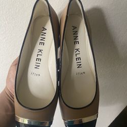 Anne Klein 