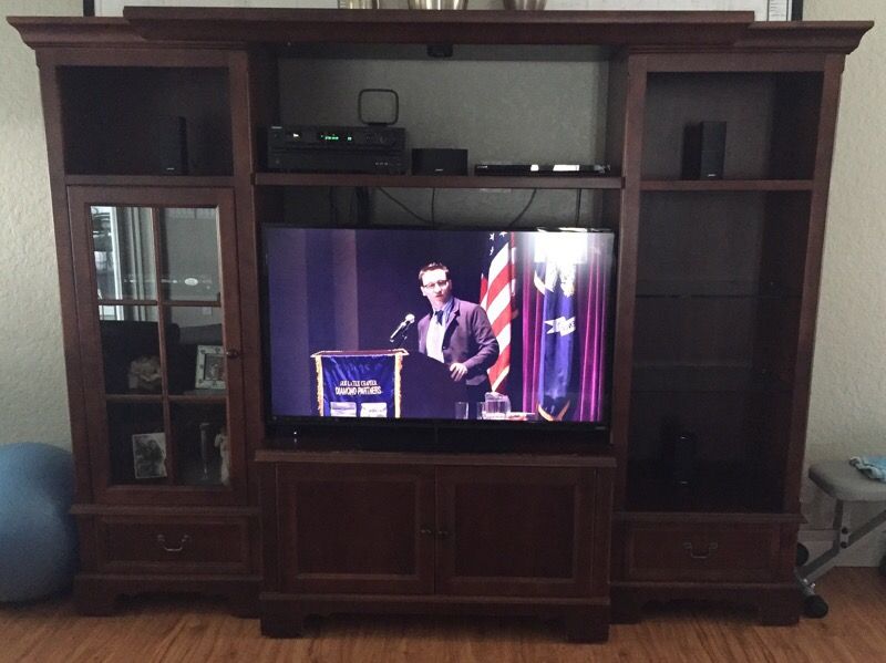 Haverty Entertainment Center