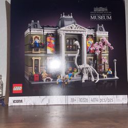 Natural History Museum lego set