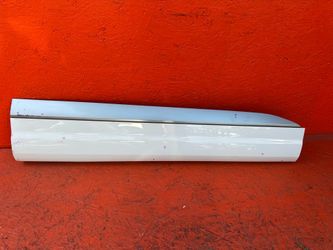 2017 2018 2019 Audi Q7 Right Passenger Side Front Door Molding OEM 4M0853960F