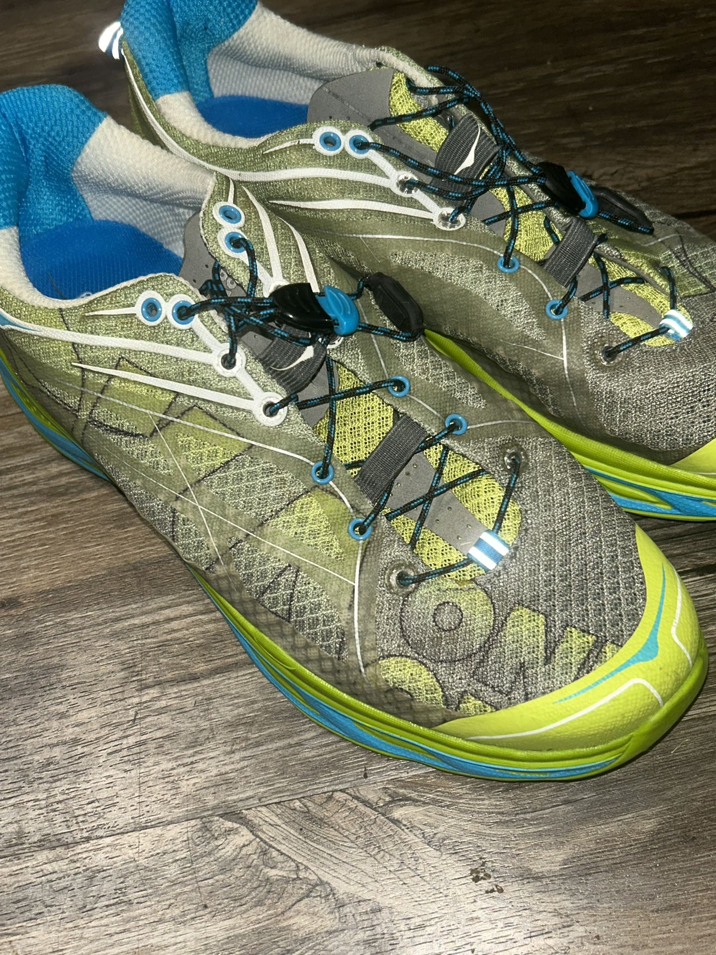 Men’s Running Shoes