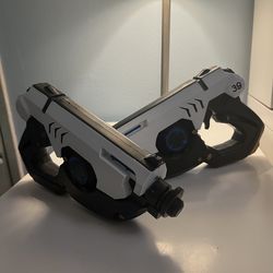 Overwatch Tracer Dual Blasters (Set of 2)