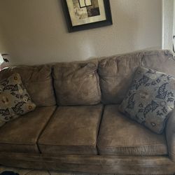 Pullout Couch 