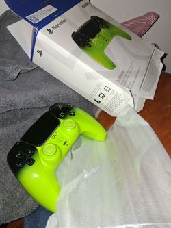 Playstation 5 green controller