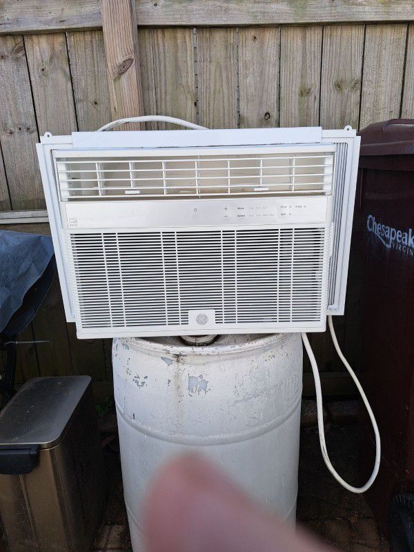 Air conditioner 12000 btu GE w/ Wifi.  Used 1 year. Great Condition. Cools 2-3 rms. CASH ONLY!