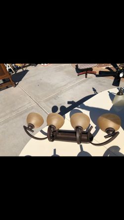 Set of 2 light fixtures