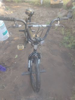 20 inch Mongoose Three piece crank  brawler 20 in BMX bike