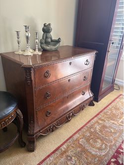 Brown chest with working locks
