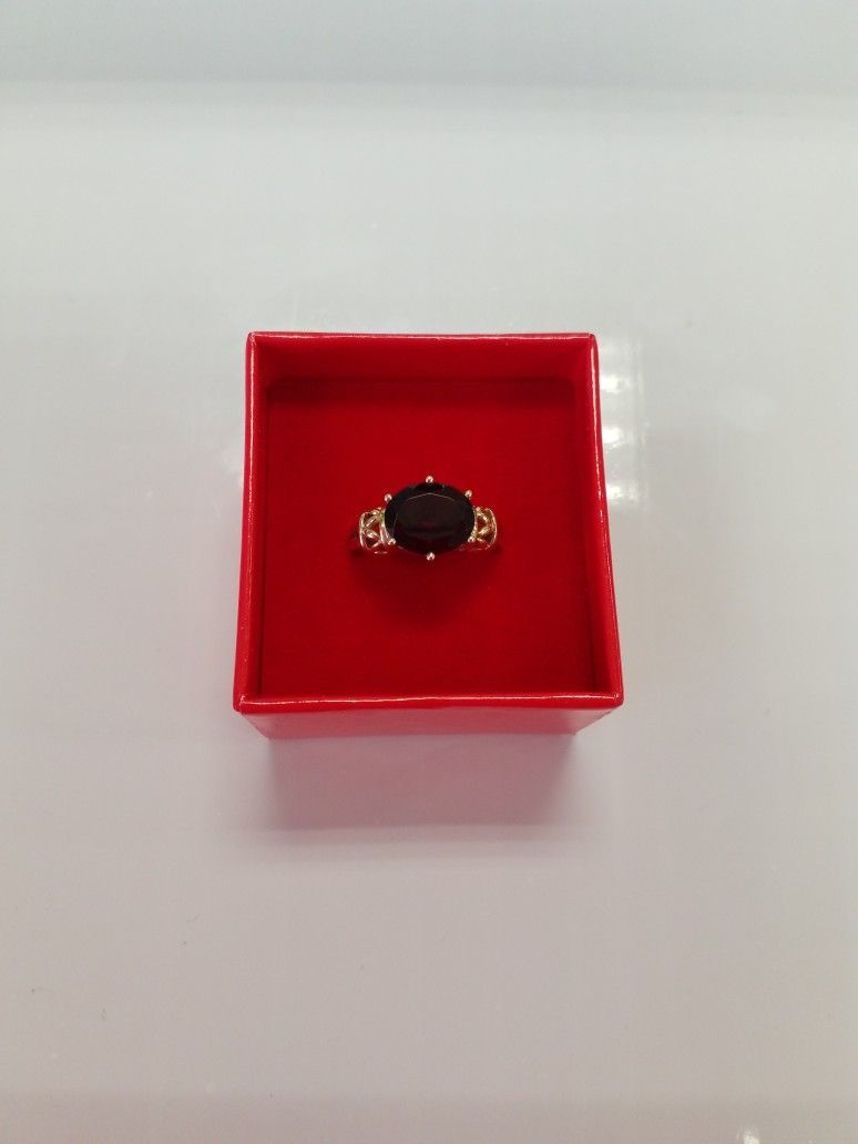 14k Gold Ring 3.9g