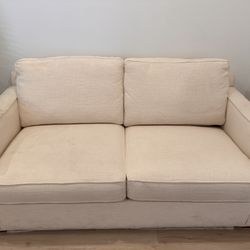 Cream Sleeper Sofa – Gently Used & Comfortable