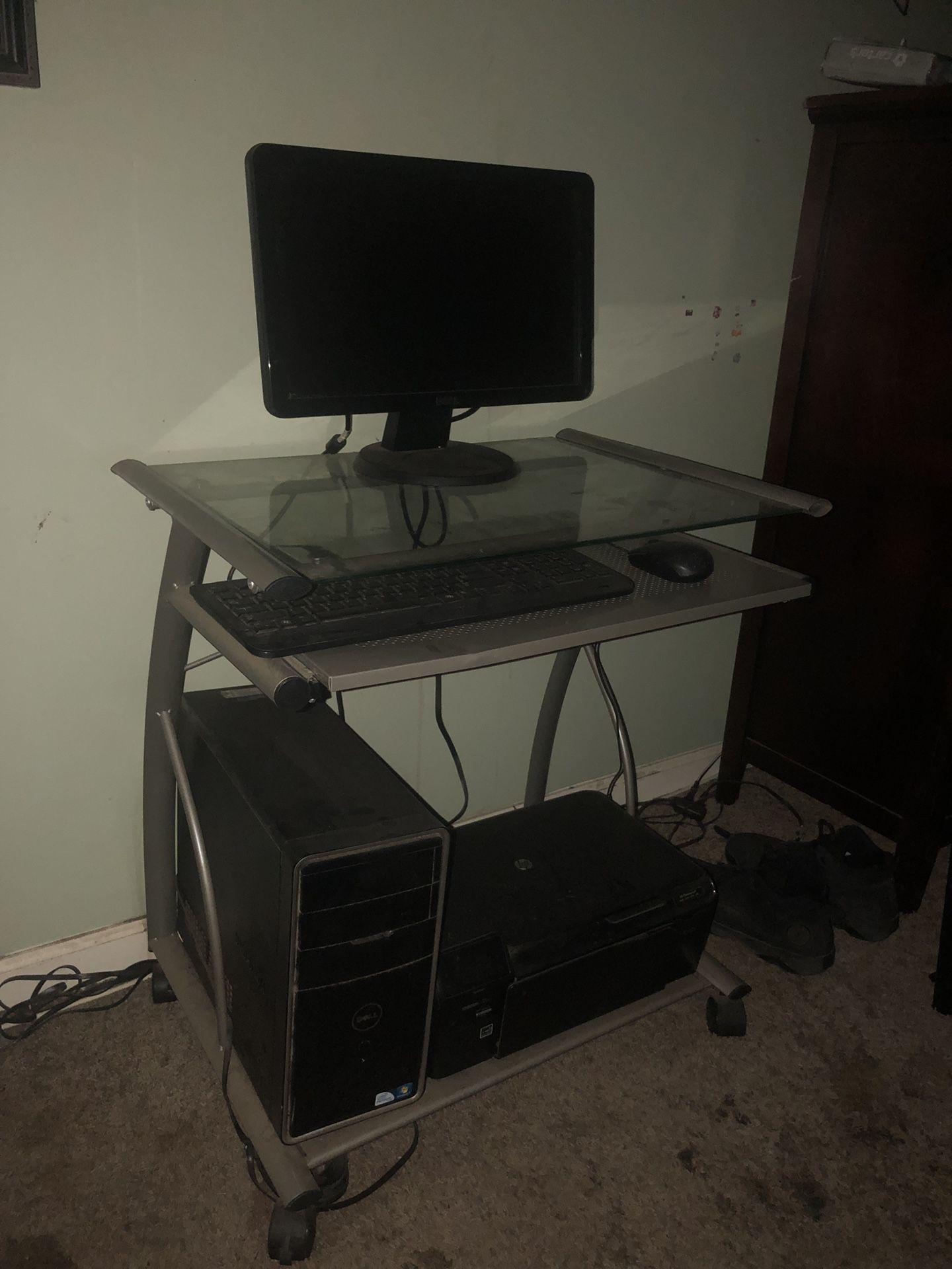 Computer desk