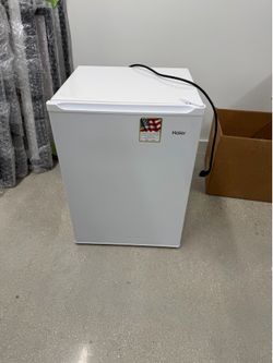 Haier Mini Fridge 18” x 18” x 26”