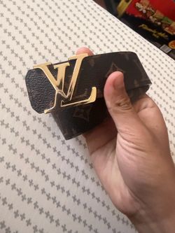 Lv belt brown and gold buckle, size 30-33
