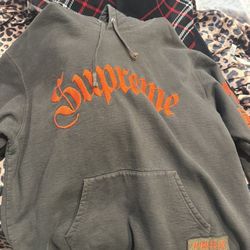 Supreme Hoodie 