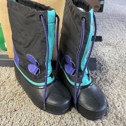 Size 2 Snow Boots 