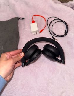 Headphones JBL Live 675NC