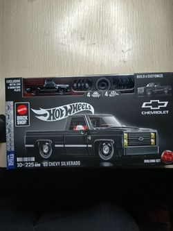 Hot wheels brick shop chevy 83 sealed htf 120