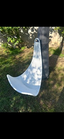 Hanging lounge chair