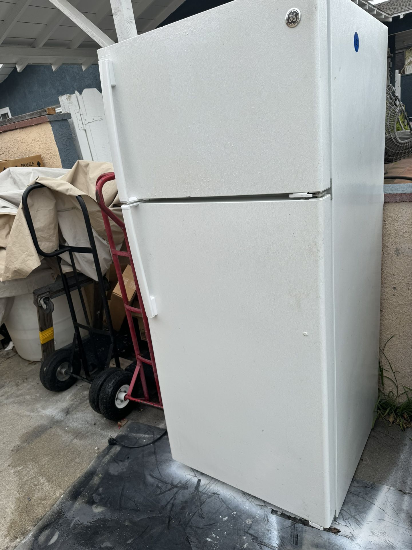 refrigerator freezer. free. delivery 