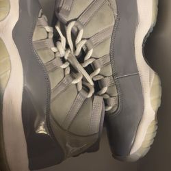 Air Jordan 11 Retro - Size 8 (Original Box)