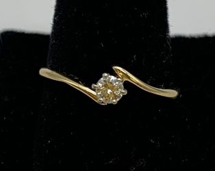 Solitare diamond ring #16930