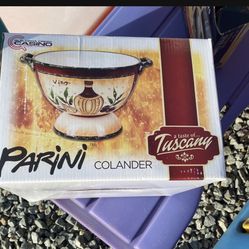 Brand New Ready For An Inexpensive Gifts a Taste Of Tuscany Colander 🎁 