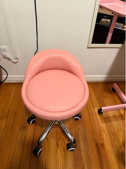 Pink Rolling Chair – Perfect for Tattoo Studio, Nail Tech or Vanity.   Silla Rosada Giratoria