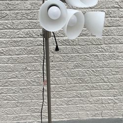 Floor Light with metal base  - 5 cone lights