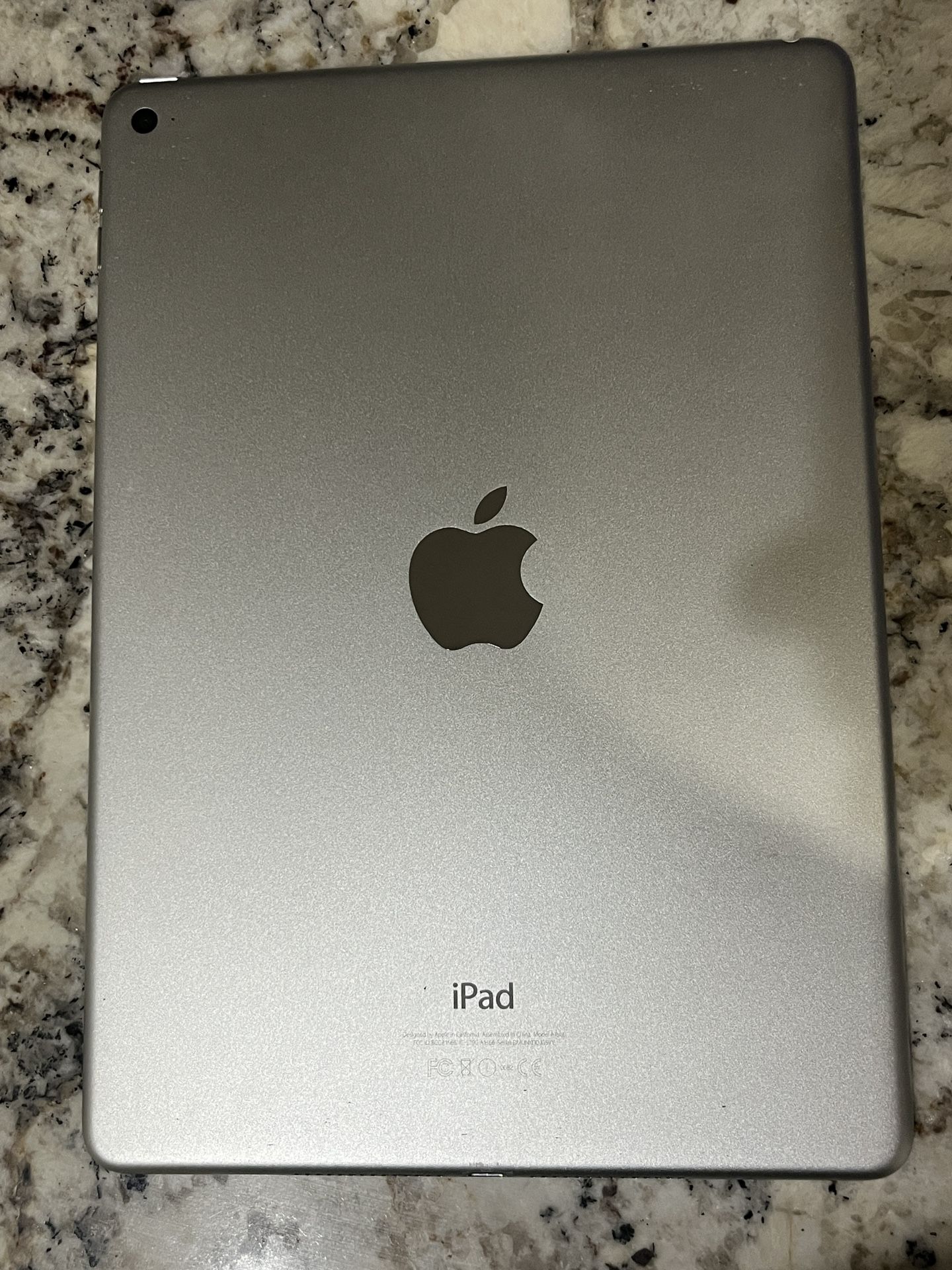 Apple iPad Air 2 64GB (Wi-Fi, Silver)- USED Model A1566