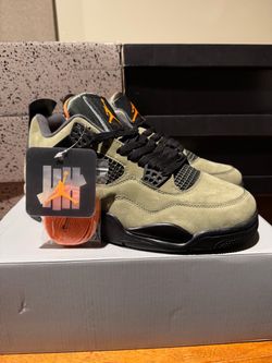 AJ 4 Undefeated Sneakers Men size 9