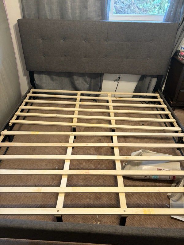 Bed Frame With Headrest 