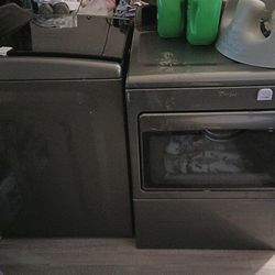 Whirlpool Washer Dryer Set 