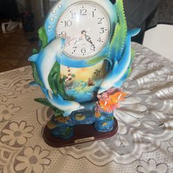 Dolphin Clock 