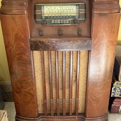 Old General Electric Radio 
