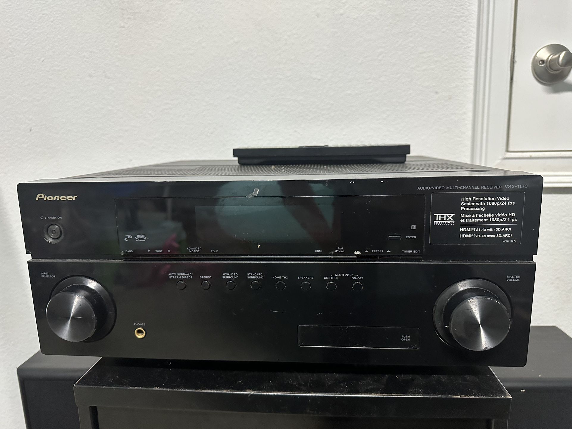 - Home theater receiver pioneer - Home theater speaker Yamaha - 2 cambridge soundworks 