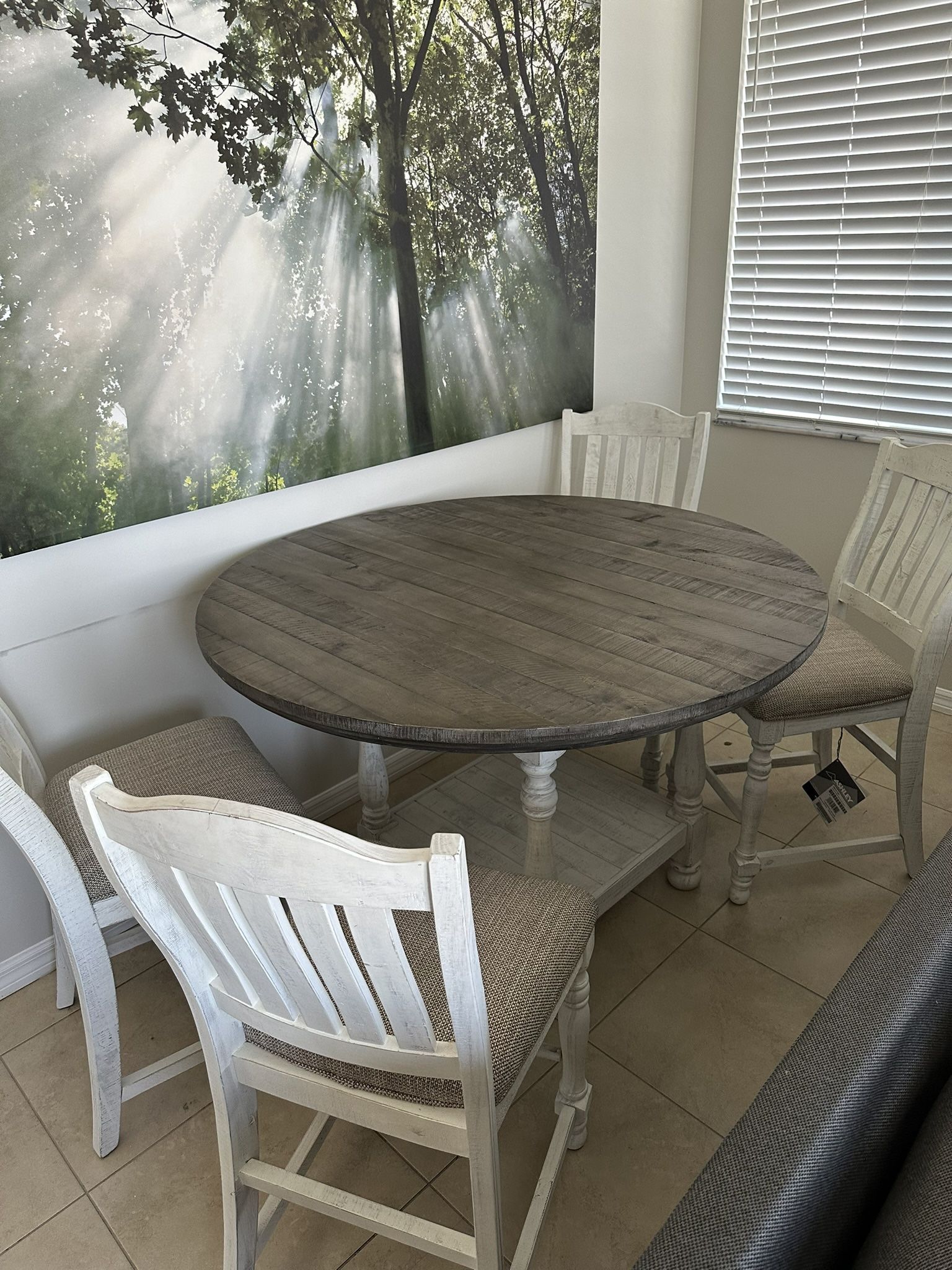 Ashley Havalance Round Counter Height Dinning Set