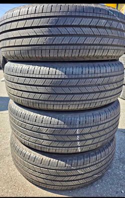 🔆 225 60 R R 18 vendo llantas usadas marca Michelin