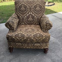 Carl’s furniture easy Chair