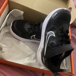 Boys Nike Size 9 