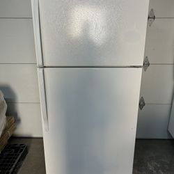 Whirlpool Refrigerator Top Freezer And Fridge With Ice Maker