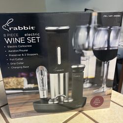 8 Piece Electric Wine Set (never used) 